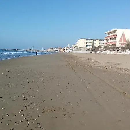 Costa Degli Etruschi Villa San Vincenzo Exterior photo